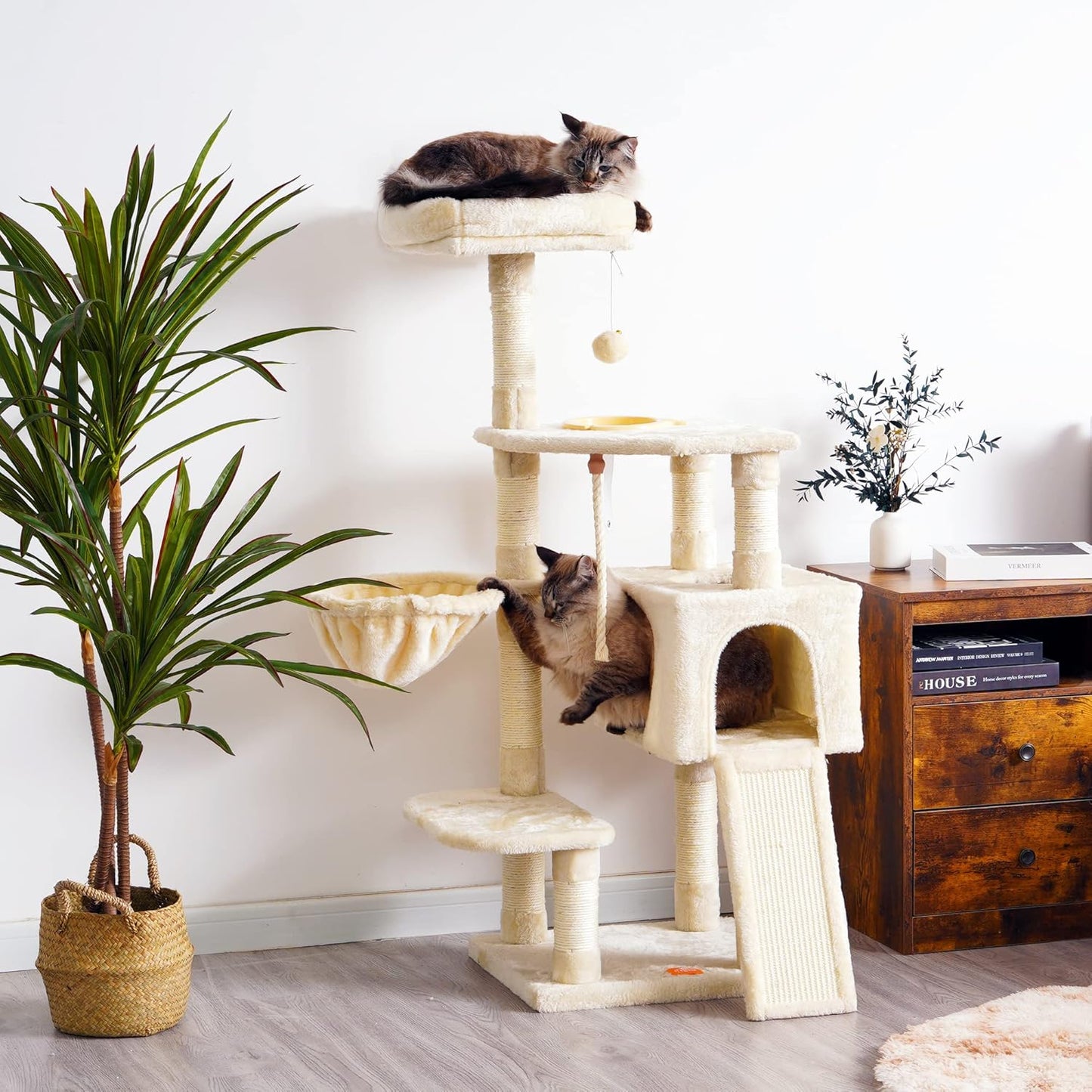 Heybly Cat Tree, Cat Tower for Indoor Cats with Scratching Board, Multi-Level Cat Furniture Condo with Feeding Bowl, Beige HCT010M